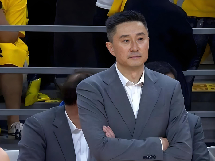 开云登录入口地址-雪上加霜！广东队又一锋线悍将受伤 杜锋很无奈|张浩嘉|青岛队|广东男篮|山东男篮|焦泊乔_新浪体育_新浪新闻