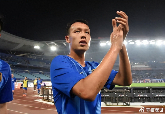 开云电子-意外！拉唐踢申花前腰的效果还不如谢鹏飞？球队替津门虎给出答案|上海申花|天津津门虎|斯卢茨基|特谢拉|主力_新浪体育_新浪新闻